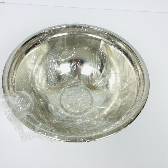 Stainless Steel 5 Quart Mixing Bowl - Picture 3 of 4